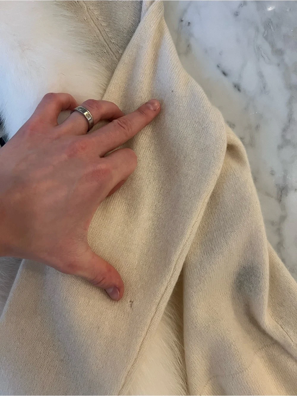 Bloomingdale's cashmere and genuine fox fur ivory cardigan - Picture 6 of 7